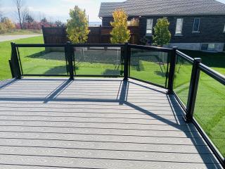 Deck railings made of glass